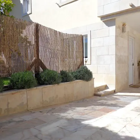 Estudio Amplo Em Zona Muito Calma E Verdejante Daire Cascais