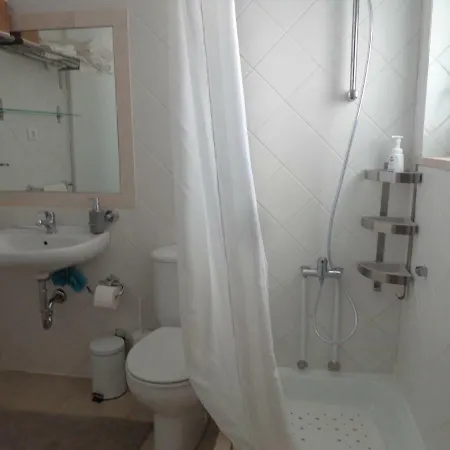 Estudio Amplo Em Zona Muito Calma E Verdejante Daire Cascais